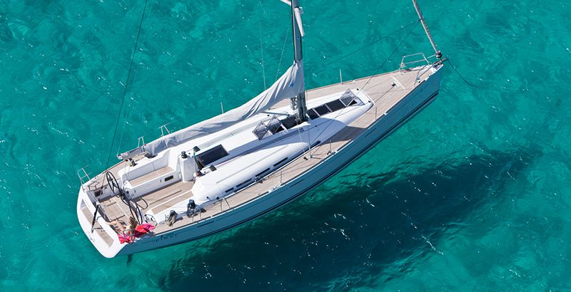 Choose-the-Right-Vessel-For-Your-Sailing-Vacation-Why-Choose-Monohull-SailBoat-
