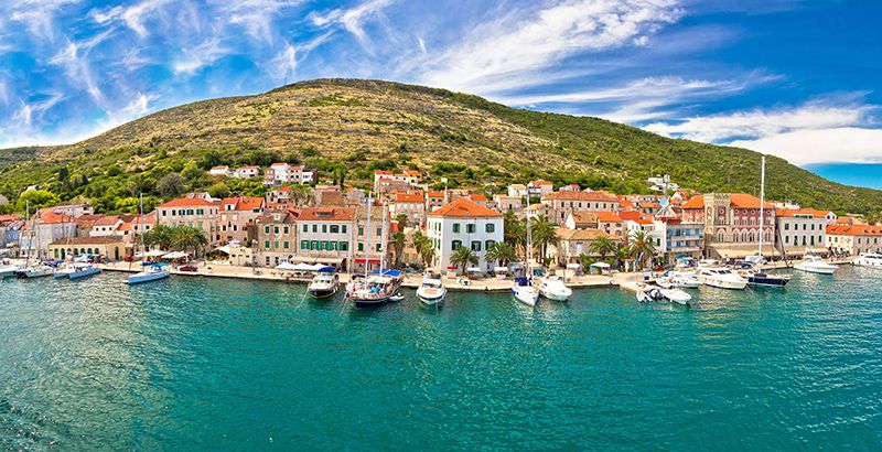 town-vis-sailing-croatia